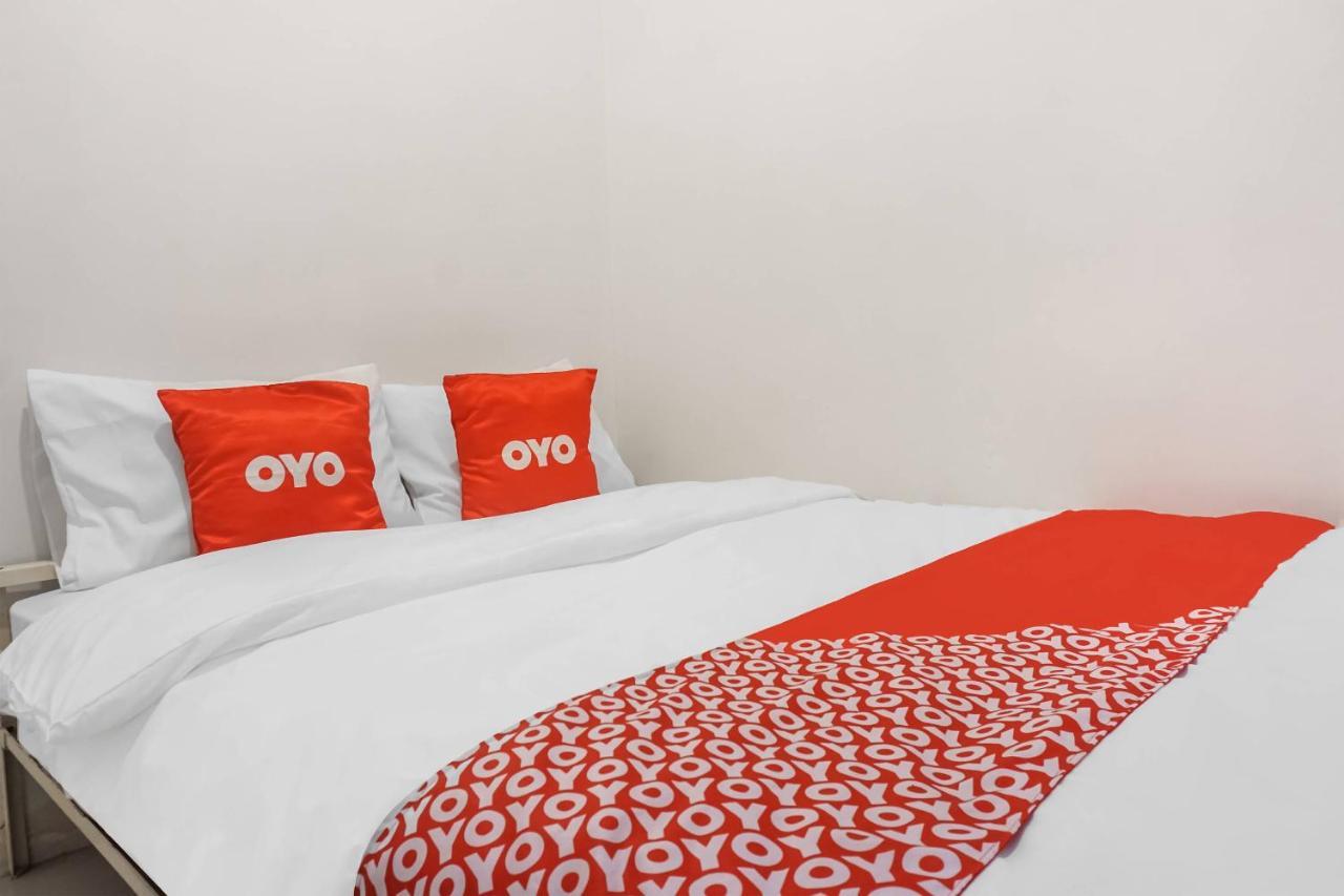 Super Oyo 91074 Stariez Senen Syariah Otel Cakarta Dış mekan fotoğraf