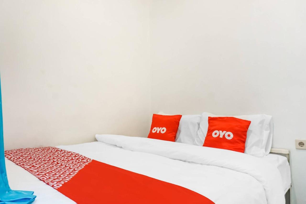 Super Oyo 91074 Stariez Senen Syariah Otel Cakarta Dış mekan fotoğraf