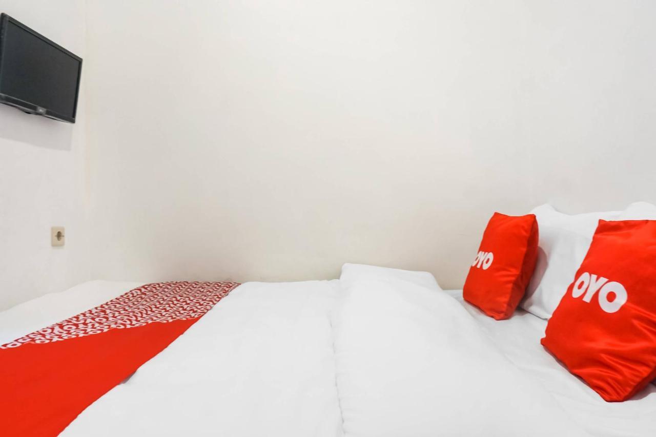 Super Oyo 91074 Stariez Senen Syariah Otel Cakarta Dış mekan fotoğraf
