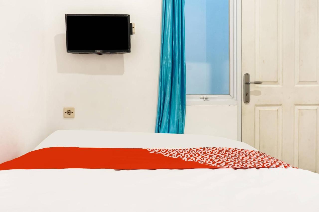 Super Oyo 91074 Stariez Senen Syariah Otel Cakarta Dış mekan fotoğraf